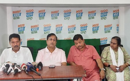 କଂଗ୍ରେସ ନିଜର ସାମର୍ଥ୍ୟ ଥିବା ପର୍ଯ୍ୟନ୍ତ ରିଲିଫ ବଣ୍ଟନ ଜାରୀ ରଖିବ ବୋଲି ସାମ୍ବାଦିକ ସମିଳନୀରେ ପ୍ରକାଶ କରିଛି...