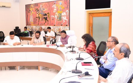 ପୁରୀ ଗୋବର୍ଦ୍ଧନ ପୀଠ ଓ ସ୍ୱର୍ଗଦ୍ୱାର ବେଳାଭୂମିର ଉନ୍ନତିକରଣ ସମ୍ପର୍କରେ ମୁଖ୍ୟମନ୍ତ୍ରୀଙ୍କ ସମୀକ୍ଷା ବୈଠକ
