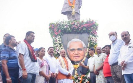 ଭାରତରତ୍ନ ତଥା ପୂର୍ବତନ ପ୍ରଧାନମନ୍ତ୍ରୀ ସ୍ୱର୍ଗତଃ ଅଟଳ ବିହାରୀ ବାଜପେୟୀଙ୍କ ୮ମ ତମ ବାର୍ଷିକ ପୂଣ୍ୟତିଥିରେ ରାଜ୍ୟ ବିଜେପିର ଶ୍ରଦ୍ଧାଞ୍ଜଳୀ...