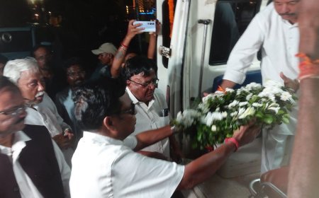 ଓପିସିସି ପକ୍ଷରୁ ପୂର୍ବତନ ବିଧାୟକ ସତ୍ୟଭୁଷଣ ସାହୁଙ୍କ ମର ଶରୀରରେ ଶ୍ରଦ୍ଧାଞ୍ଜଳି...