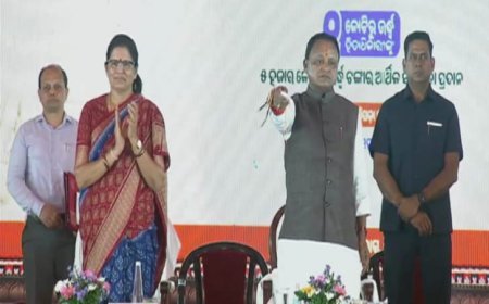 ମୁଖ୍ୟମନ୍ତ୍ରୀ ନୟାଗଡ଼ରୁ ସୁଭଦ୍ରା ଯୋଜନାର ପଞ୍ଚମ କିସ୍ତି ପ୍ରଦାନ କଲେ...