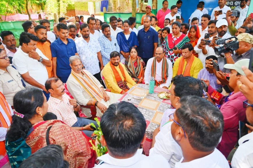ମାନ୍ୟବର ଉପମୁଖ୍ୟମନ୍ତ୍ରୀ ଶ୍ରୀ କନକ ବର୍ଦ୍ଧନ ସିଂହଦେଓ  କେନ୍ଦ୍ରାପଡ଼ାରେ ବନ୍ୟାସ୍ଥିତିର ସମୀକ୍ଷା କରିଛନ୍ତି