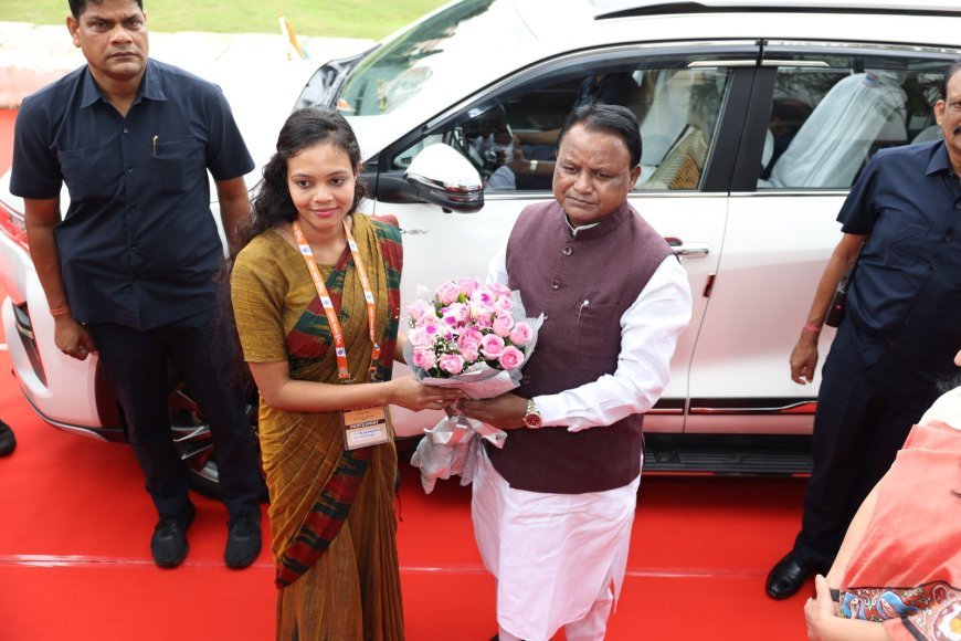 ପଟାଙ୍ଗୀରୁ ଜନସେବା: ଆଲିଶା ରାଣୀ ପାଙ୍ଗୀଙ୍କ ସଫଳତା ନୂଆ ପିଢ଼ି ପାଇଁ ପ୍ରେରଣାର ଉତ୍ସ...