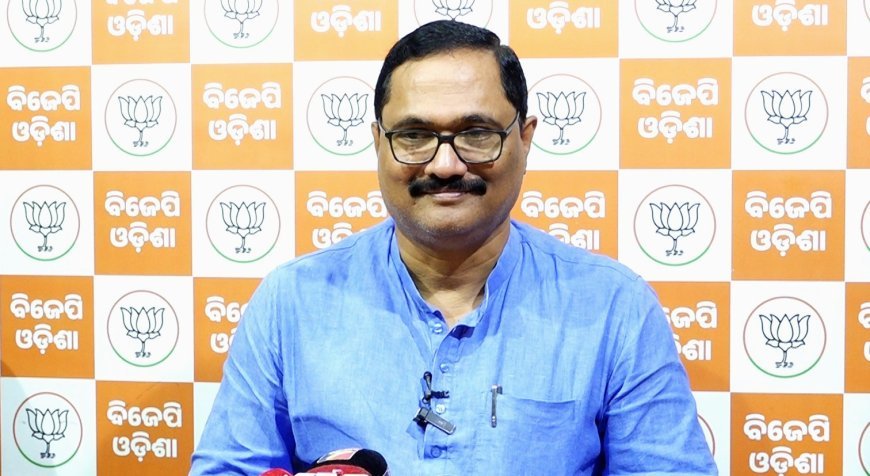 ବନ୍ୟା ସମୟରେ ଘରୁ ନ ବାହାରି ଟୁଇଟ୍ କରି ଲୋକଙ୍କୁ ଭୁଆଁ ବୁଲାଉଛନ୍ତି ବିରୋଧୀ ଦଳ ନେତା: ବିରଂଚି ନାରାୟଣ ତ୍ରିପାଠୀ...