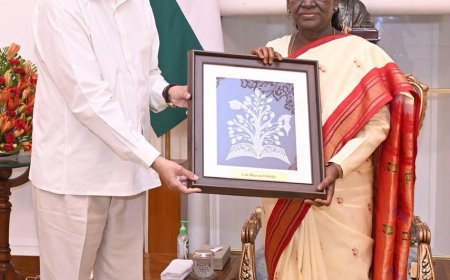 ନୂଆଦିଲ୍ଲୀରେ ରାଷ୍ଟ୍ରପତି ଦ୍ରୌପଦୀ ମୁର୍ମୁଙ୍କୁ ଓଡ଼ିଶାର ରାଜ୍ୟପାଳଙ୍କ ସହିତ ସାକ୍ଷାତକାର...