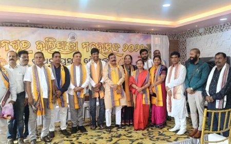 ଭୁବନେଶ୍ୱର ରେ ବାଲିଯାତ୍ରା ପାଇଁ ପ୍ରସ୍ତୁତି ବୈଠକରେ ନେତା,ମନ୍ତ୍ରୀ ଙ୍କ ସହ କ୍ରେତା,ଅଭିନେତା ଓ ଜନନେତା...
