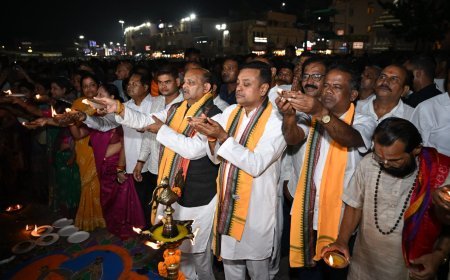 ଯଶସ୍ୱୀ ପ୍ରଧାନମନ୍ତ୍ରୀ ଶ୍ରୀ ନରେନ୍ଦ୍ର ମୋଦିଙ୍କ ଦୀର୍ଘ, ସୁସ୍ଥ ଓ ନିରାମୟ ଜୀବନ କାମନା କରି ଘରେ ଘରେ ଜଳିଲା ‘ଆଶୀର୍ବାଦର ଦୀପ’...