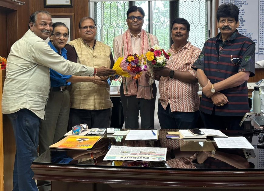 ଲୋକ ନିକ କ ସମ୍ପର୍କ ନିର୍ଦ୍ଦେଶକଙ୍କୁ ଭେଟିଲେ ଜାତୀୟ ସାମ୍ବାଦିବ କଲ୍ୟାଣ ବୋର୍ଡ଼ର ପ୍ରତିନିଧ୍ ଦଳ
