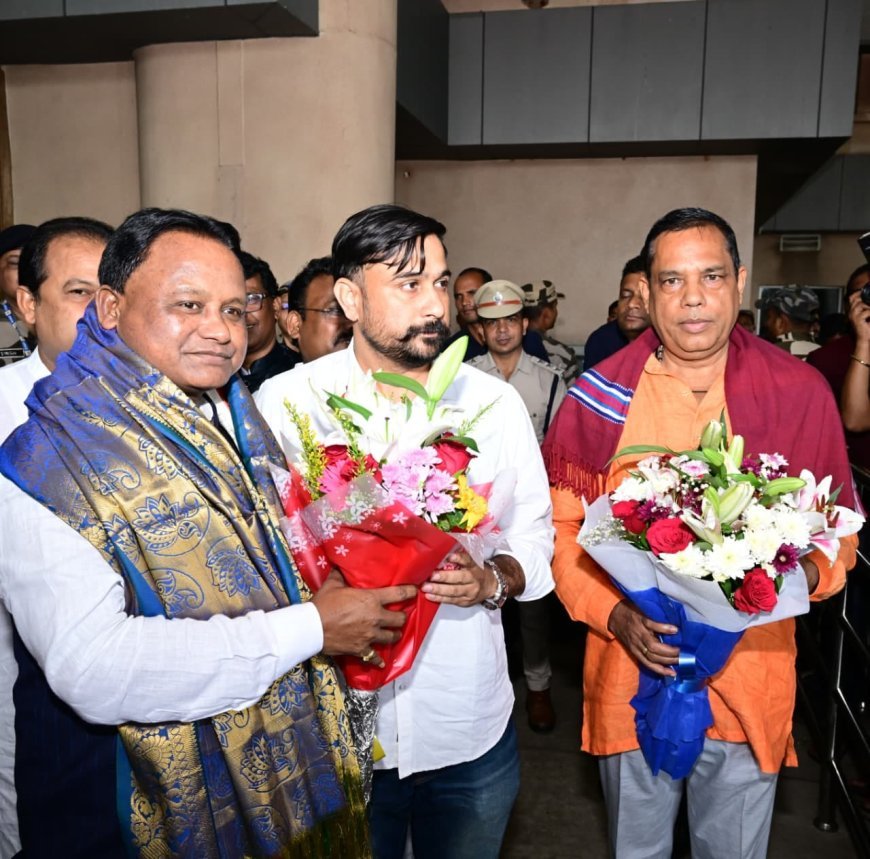 ସଂଯୁକ୍ତ ଆରବ ଏମିରଟ୍ସ (UAE) ଗସ୍ତ ସାରି ଓଡ଼ିଶା ଫେରିଲେ ମୁଖ୍ୟମନ୍ତ୍ରୀ...