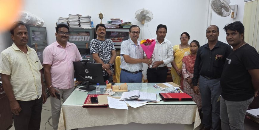ସୂଚନା ଓ ଲୋକସମ୍ପର୍କ ଉପନିର୍ଦ୍ଦେଶକଙ୍କ କାର୍ଯ୍ୟାଳୟ ପରିଦର୍ଶନ...