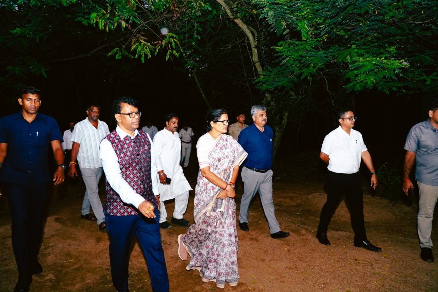 ନନ୍ଦନକାନନରେ ପର୍ଯ୍ୟଟକ ବ୍ୟବସ୍ଥାର ସମୀକ୍ଷା କଲେ ଉପମୁଖ୍ୟମନ୍ତ୍ରୀ ପ୍ରଭାତୀ ପରିଡ଼ା...