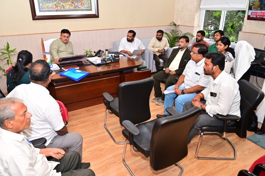 ମନ୍ତ୍ରୀ ପୃଥ୍ୱୀରାଜ ହରିଚନ୍ଦନଙ୍କ ଅଧ୍ୟକ୍ଷତାରେ ଚାରବାଟିଆ ଓ ବାଲେଶ୍ୱର ଡିଭିଜନ୍‌ର ବିଭିନ୍ନ ଉନ୍ନୟନ ପ୍ରକଳ୍ପର ସମୀକ୍ଷା...