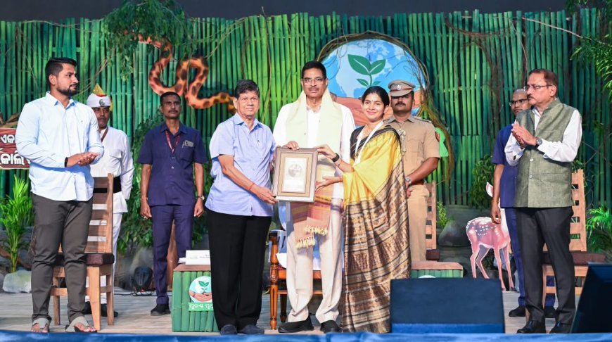 ଜଳବାୟୁ ଅନୁକୂଳ କାର୍ଯ୍ୟକ୍ରମର ନେତୃତ୍ୱ ନିଅନ୍ତୁ ଯୁବପିଢ଼ି: ରାଜ୍ୟପାଳ...