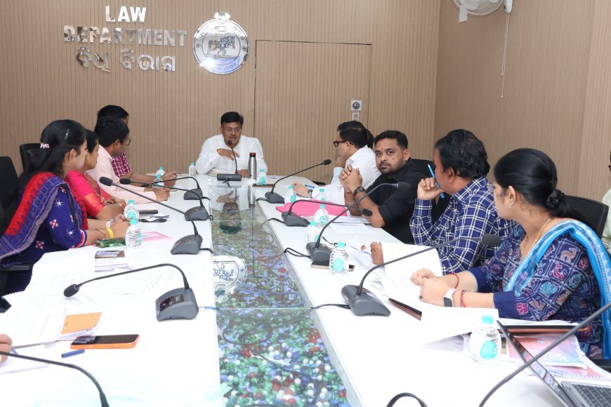 ଖୋରଧା ଜିଲ୍ଲା ଓ ଚିଲିକା ନିର୍ବାଚନ ମଣ୍ଡଳୀରେ ପାଇପ ଜଳଯୋଗାଣ ନେଇ ମନ୍ତ୍ରୀ ପୃଥ୍ୱୀରାଜ ହରିଚନ୍ଦନଙ୍କ ସମୀକ୍ଷା ବୈଠକ...